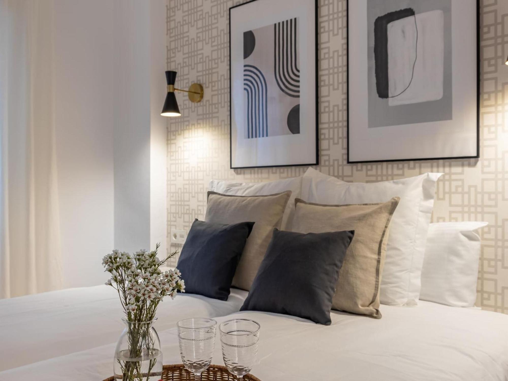 Central Stylish And Elegant 1 & 2 Bedroom Apartments III 그라나다 외부 사진